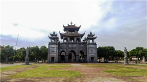           Kiến trúc Nhà thờ Diem Hoang mang Phát      
