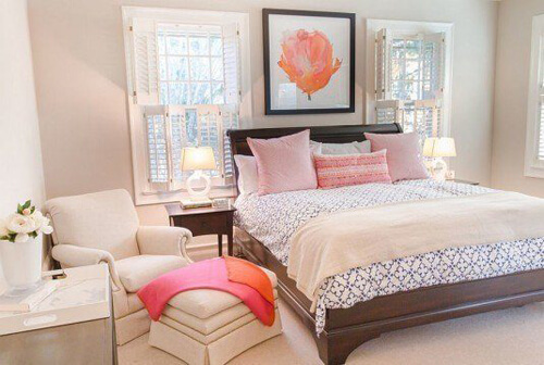 Mẫu sơn chung cư đẹp cho phòng ngủ nhẹ nhàng, lãng mạn với màu hồng.