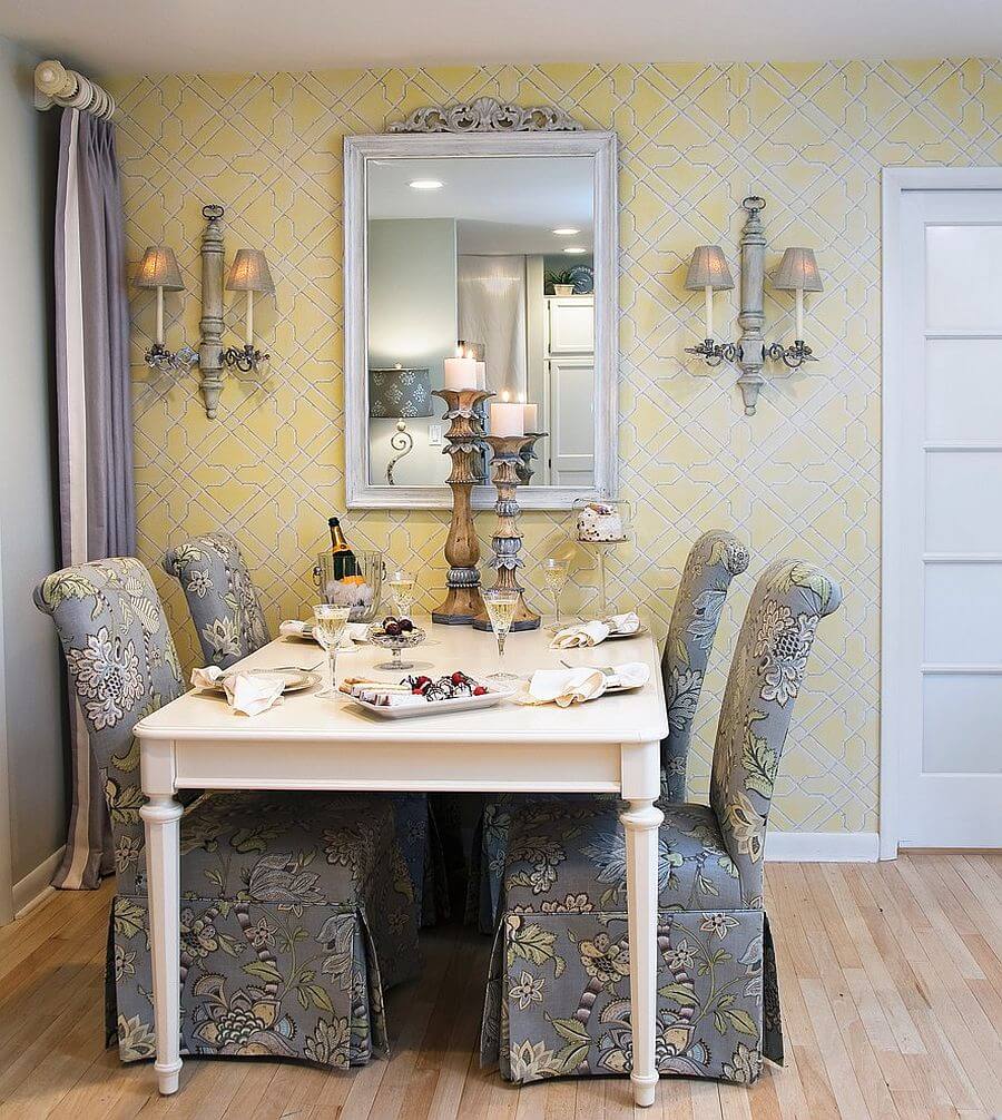 Phòng ăn truyền thống với màu vàng, trắng và xám cộng thêm bộ ghế tùy chỉnh, trong mẫu thiết kế nội thất phòng ăn đẹp, sang trọng.