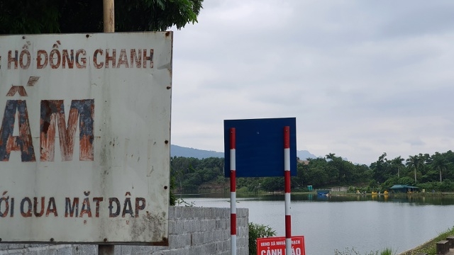 sot dat dong chanh dan ha noi xep hang cho chu dat bo vo ban nha