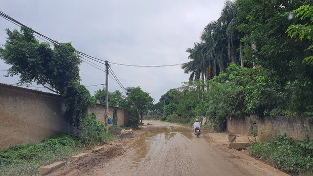 sot dat dong chanh dan ha noi xep hang cho chu dat bo vo ban nha