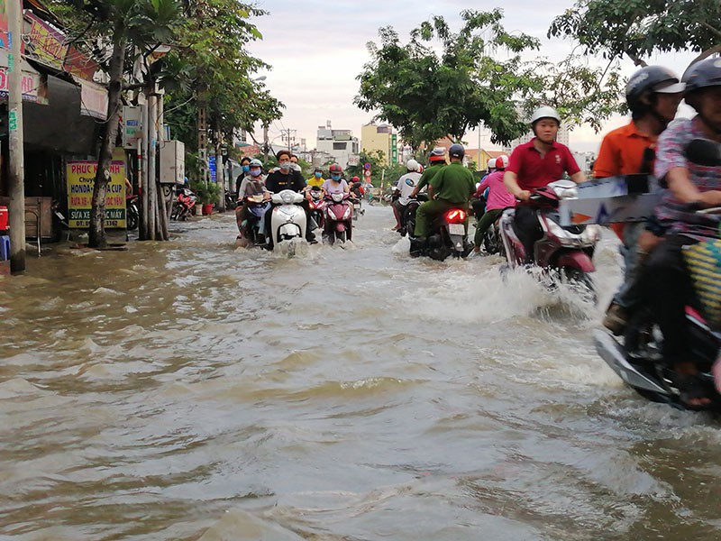 TP.HCM có 35 tuyến đường bị ngập - ảnh 1