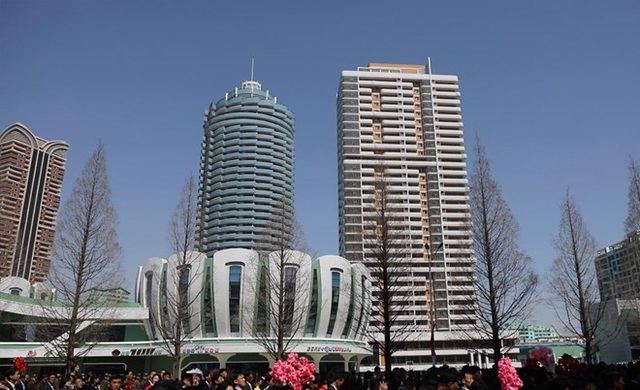 Toàn cảnh con phố hiện đại bậc nhất ở Triều Tiên với loạt cao ốc chọc trời - 3