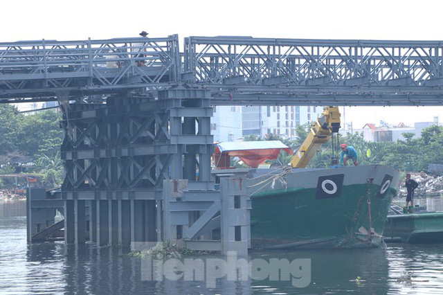 Cận cảnh cây cầu thay thế bến phà cuối cùng trong nội thành Sài Gòn - Ảnh 4.