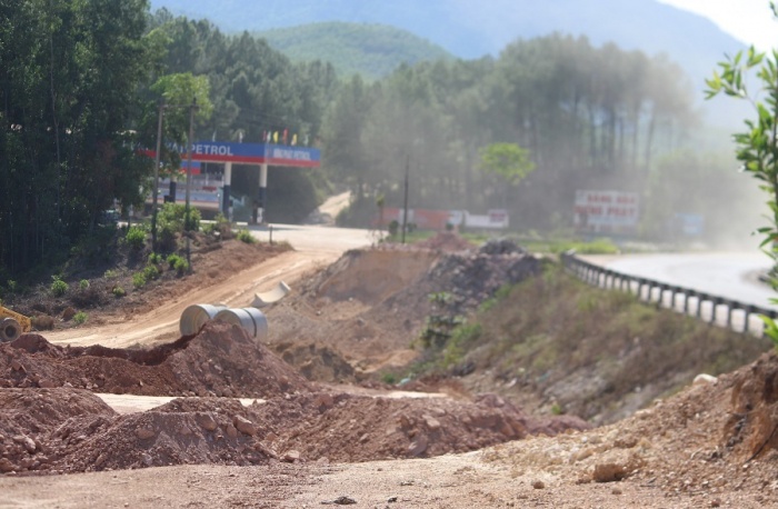 Dự án Cam Lộ - La Sơn: Chậm di dời công trình hạ tầng kỹ thuật - Ảnh 2