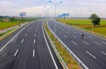 Yêu cầu Chủ tịch 7 tỉnh, thành phố giải quyết dứt điểm giải phóng mặt bằng 2 Dự án đường cao tốc