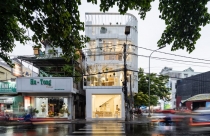 Biến nhà cũ thành quán cafe độc lạ chỉ 35m2 tại Huế