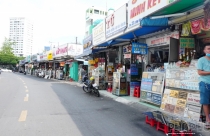Những ki-ốt nằm giữa đường ở TP Hồ Chí Minh
