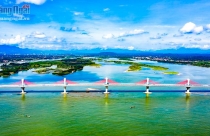 Quảng Ngãi thông xe cầu 2.250 tỉ đồng vượt sông Trà Khúc