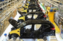 Việt Nam thành cứ điểm sản xuất ô tô: Cứ mơ và đợi chờ