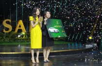 Meyhomes Capital Phú Quốc tặng khách hàng Mercedes C180