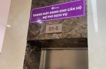 Chung cư cao cấp dán biển báo lạ ‘thang máy cho căn hộ nợ phí dịch vụ’
