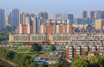 Trung Quốc kìm hãm bất động sản khiến nhiều ngành kinh tế trong nước nội thương