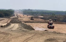 Cao tốc Phan Thiết – Dầu Giây thiếu hàng triệu m3 đất để đắp nền đường